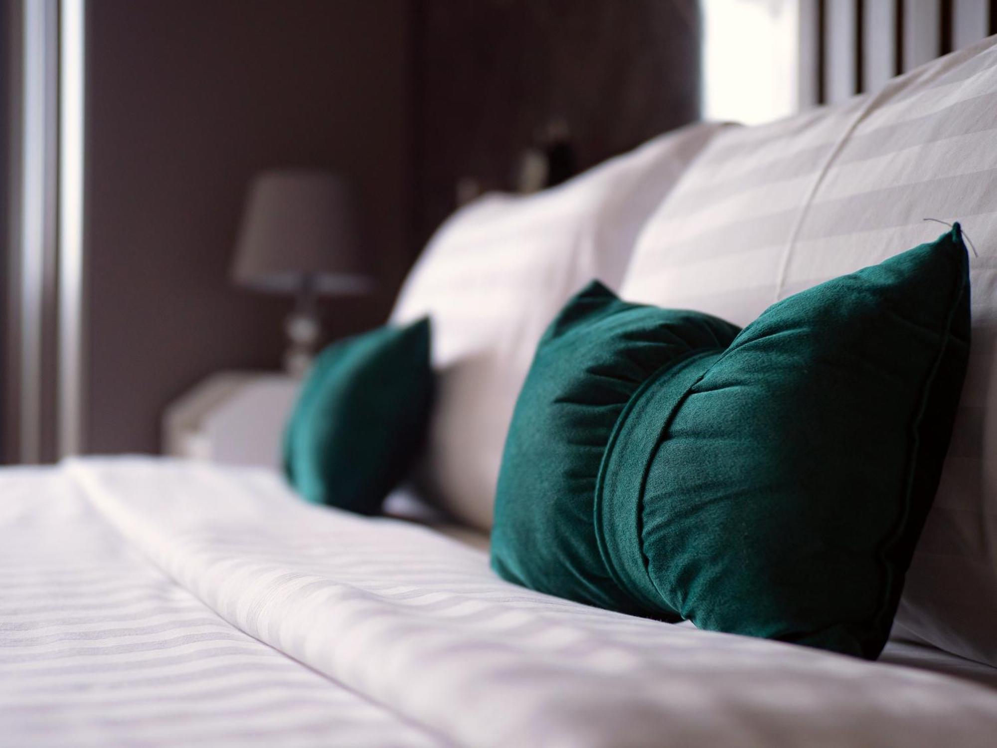 Grand Orlov Apart Hotel Patong Esterno foto