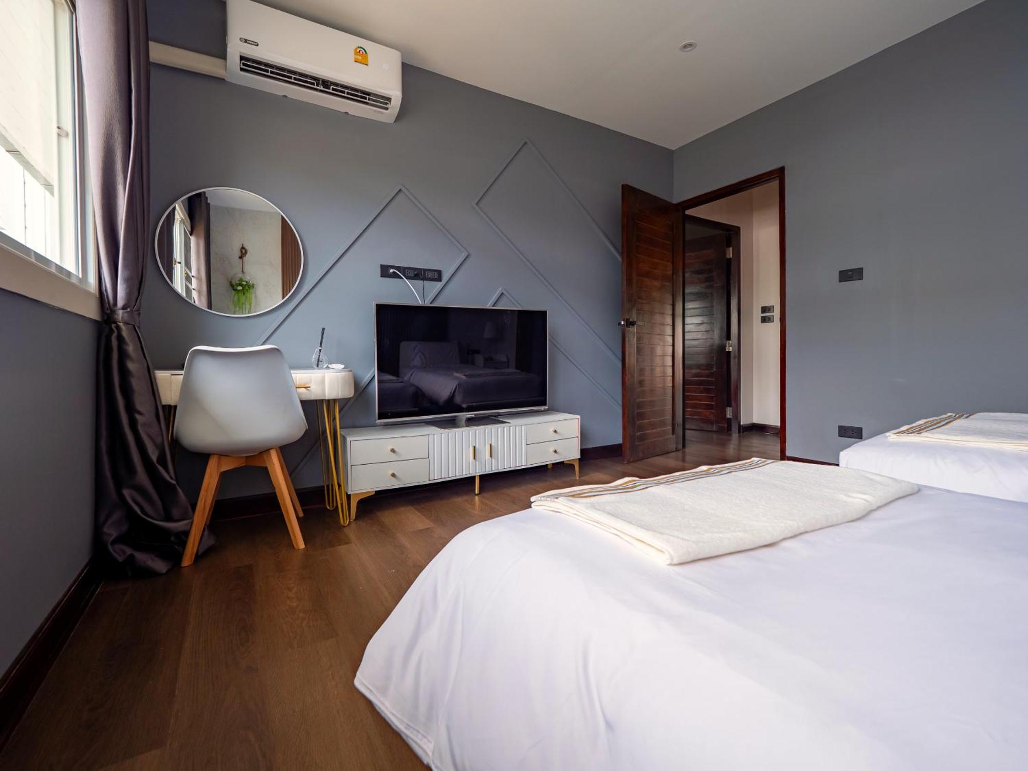 Grand Orlov Apart Hotel Patong Esterno foto