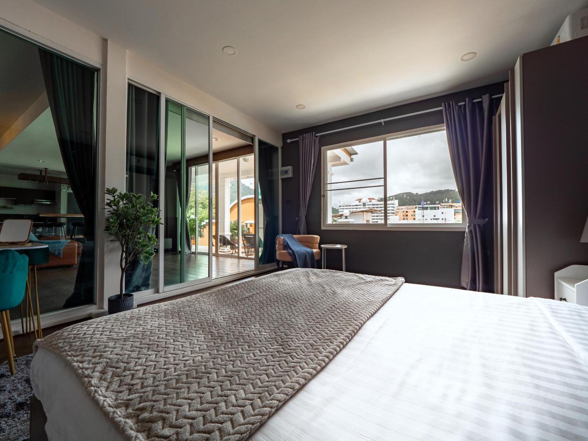 Grand Orlov Apart Hotel Patong Esterno foto