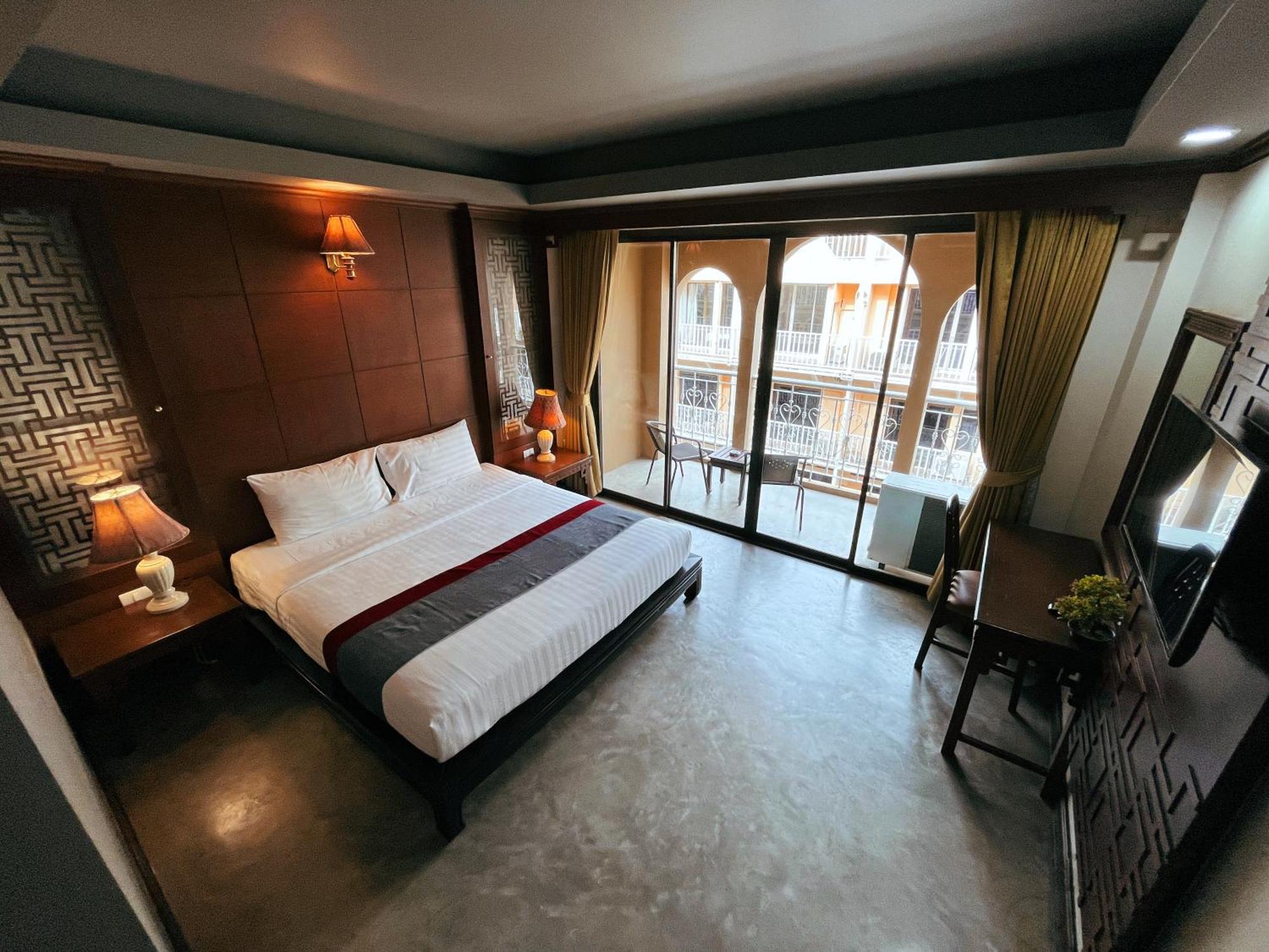 Grand Orlov Apart Hotel Patong Esterno foto