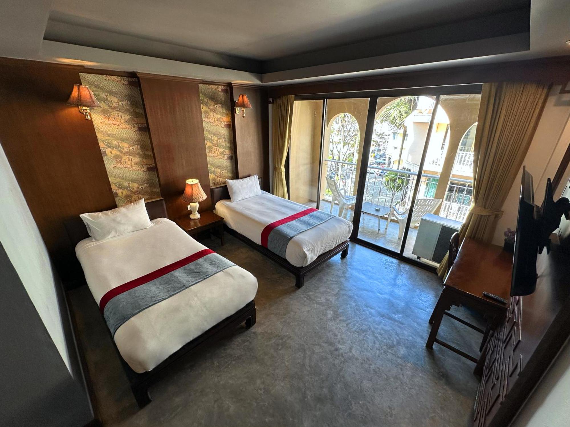 Grand Orlov Apart Hotel Patong Esterno foto