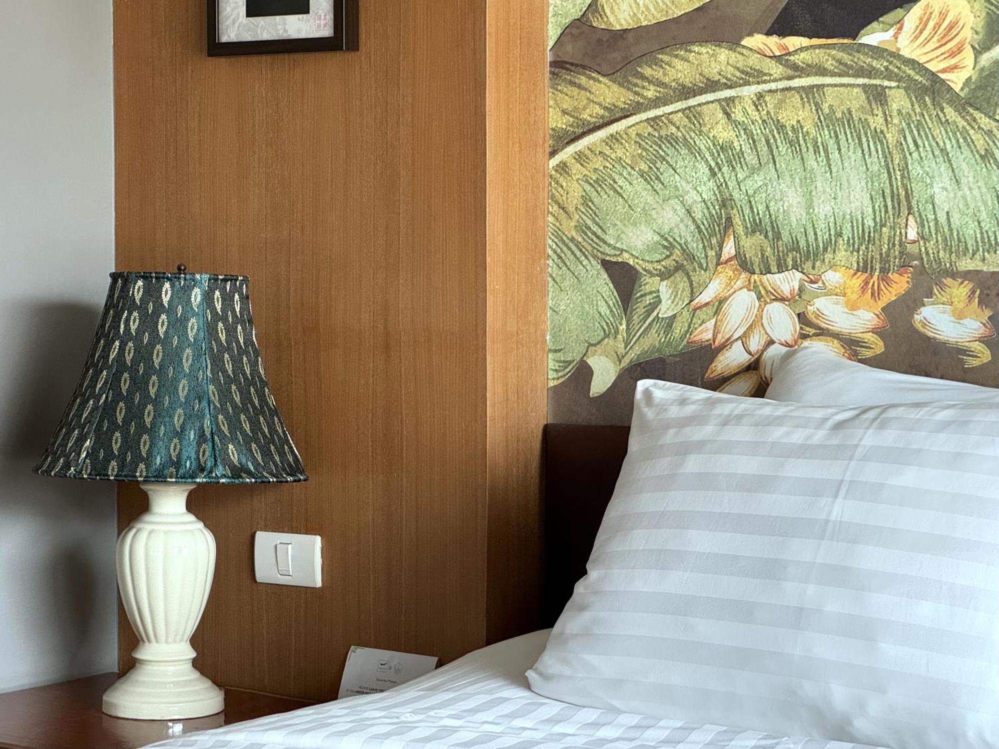 Grand Orlov Apart Hotel Patong Esterno foto