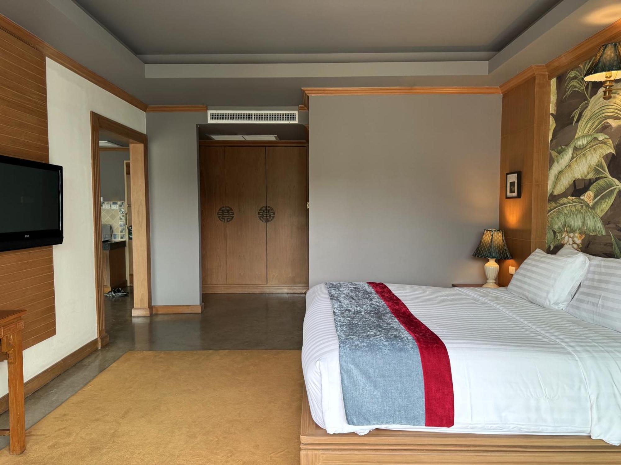 Grand Orlov Apart Hotel Patong Esterno foto