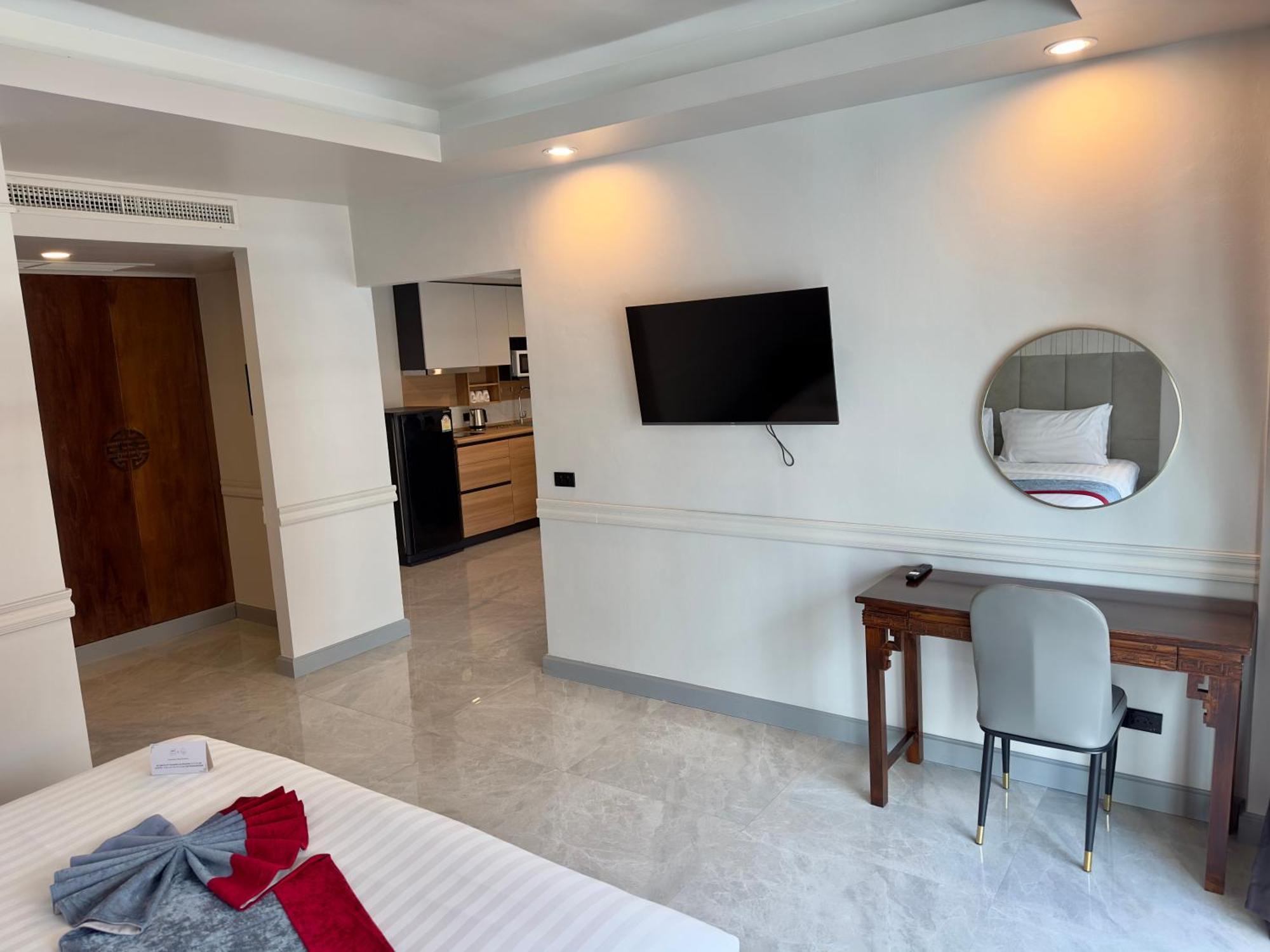 Grand Orlov Apart Hotel Patong Esterno foto